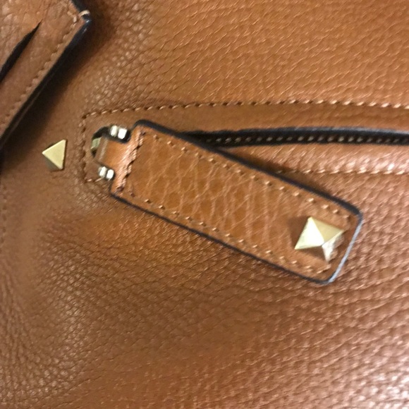 ✨✨✨Valentino Studded Bag✨✨✨ 100% Authentic - Picture 8 of 8